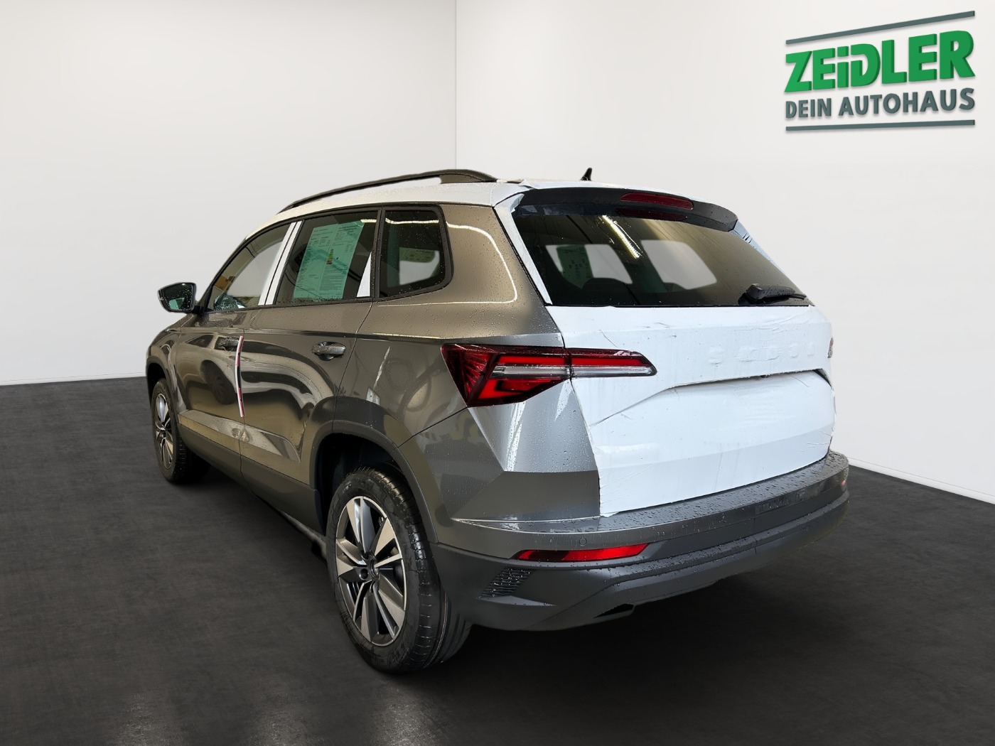 Škoda Karoq 1.5 TSI ACT Balance DSG Navi 2xKlima ACC Bild 4