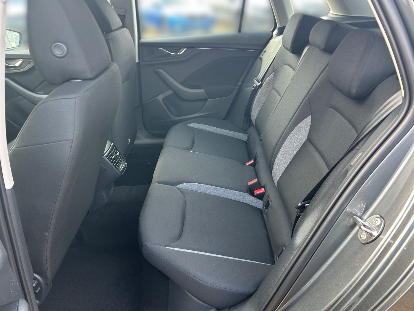 Škoda Kamiq 1.0 TSI Essence LM Facelift LED PDC SHZ Bild 11