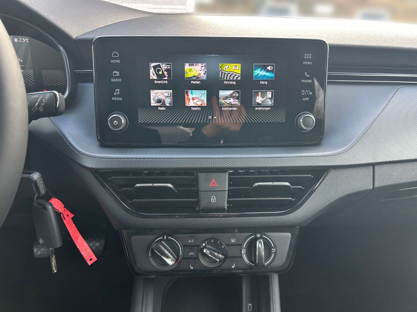 Škoda Kamiq 1.0 TSI Essence LM Facelift LED PDC SHZ Bild 9