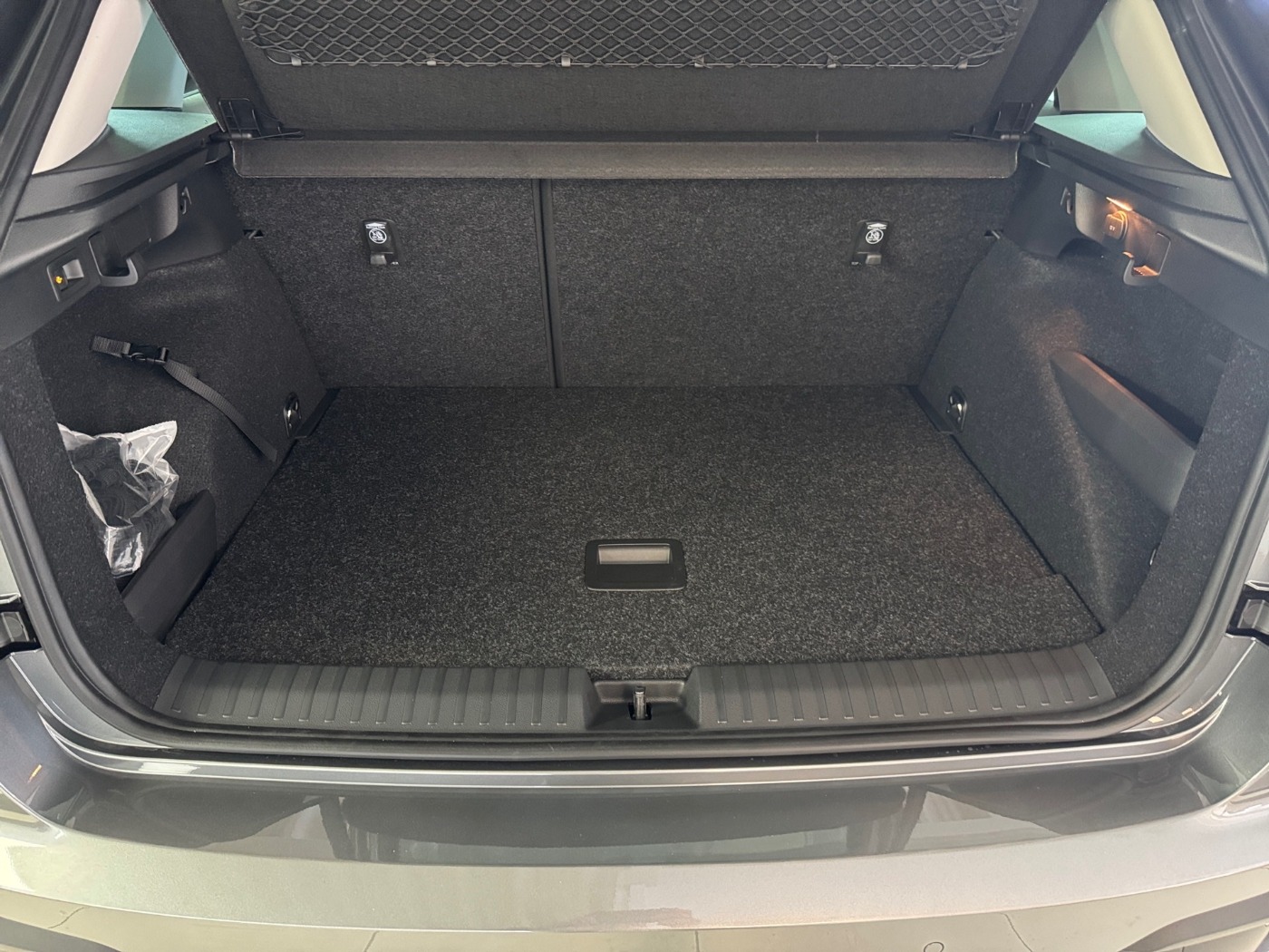 Škoda Kamiq 1.5 TSI Balance DSG LM Navi Kam. ParkAss Bild 12