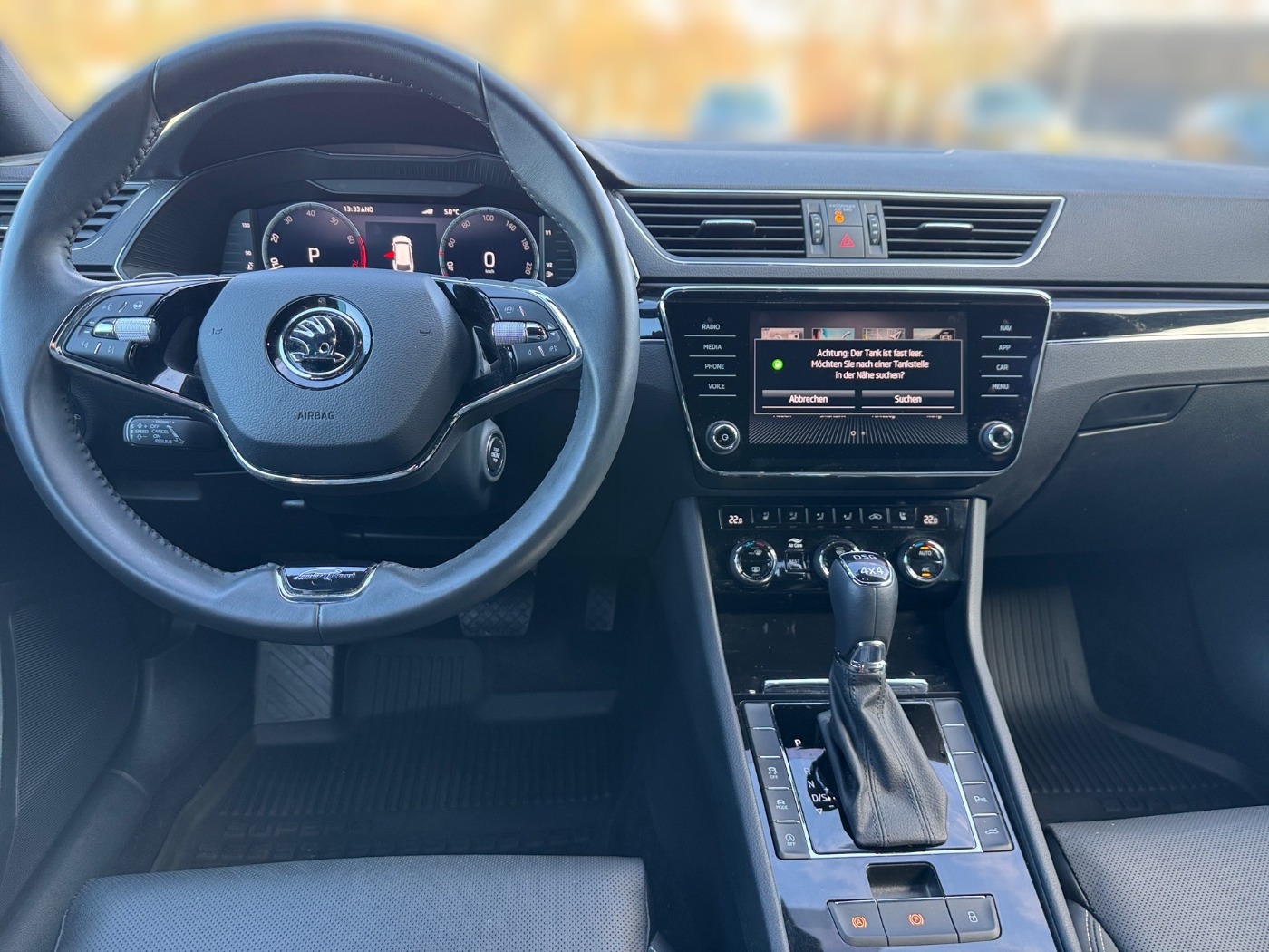 Škoda Superb Combi 2.0 TSI L&amp;K 4x4 DSG LM Navi 2xKlima Bild 10