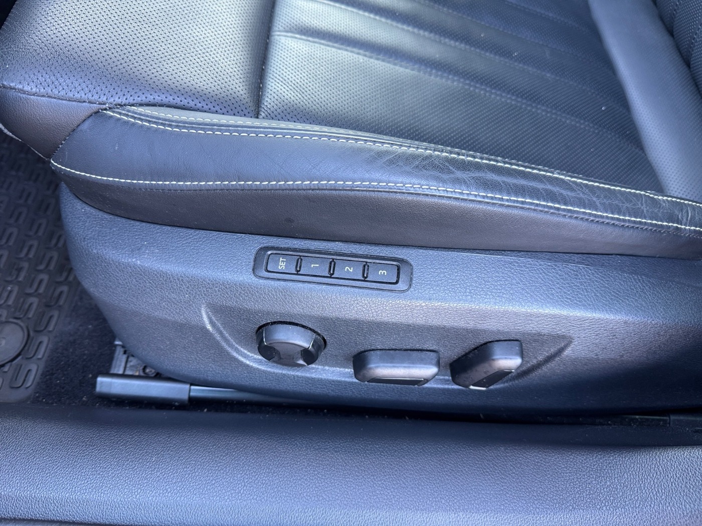 Škoda Superb Combi 2.0 TSI L&amp;K 4x4 DSG LM Navi 2xKlima Bild 15