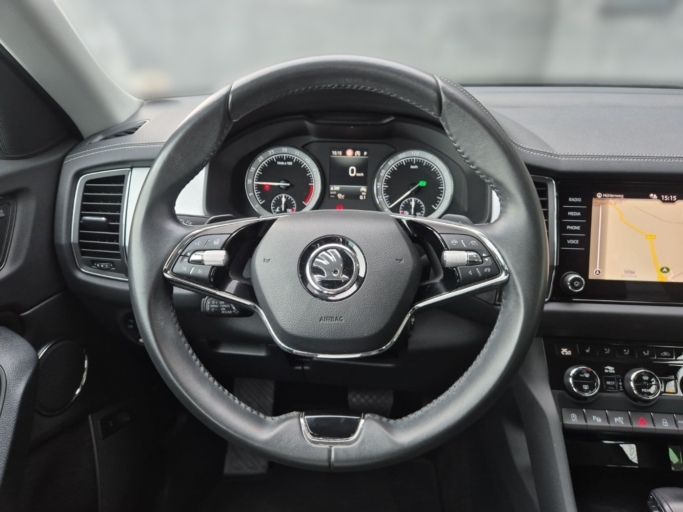 Škoda Kodiaq 2.0 TDI 4x4 DSG Tour Navi Kam. ParkAss Bild 10