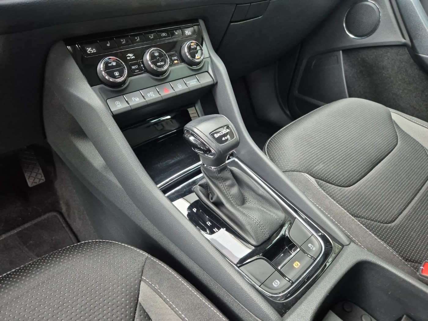 Škoda Kodiaq 2.0 TDI 4x4 DSG Tour Navi Kam. ParkAss Bild 14