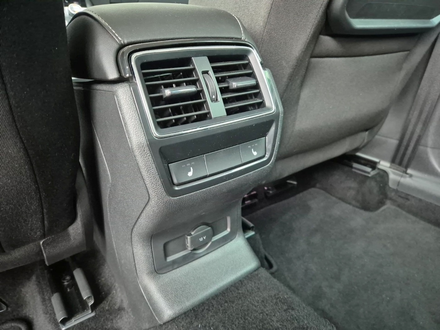 Škoda Kodiaq 2.0 TDI 4x4 DSG Tour Navi Kam. ParkAss Bild 18