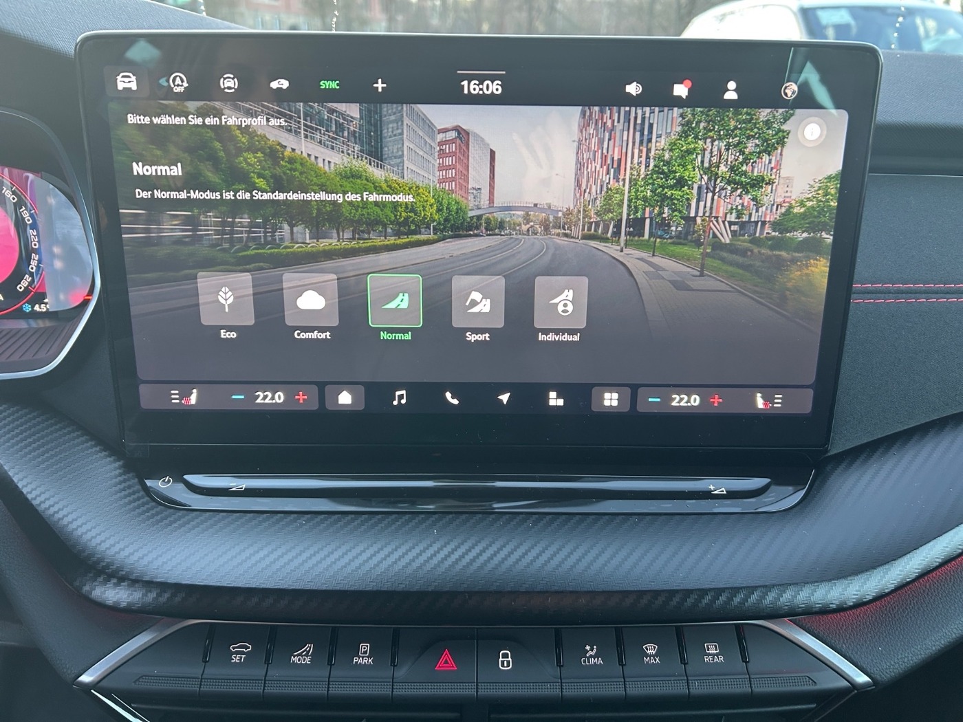 Škoda Octavia Combi 2.0 TSI RS DSG LM Navi SportS. ACC Bild 15