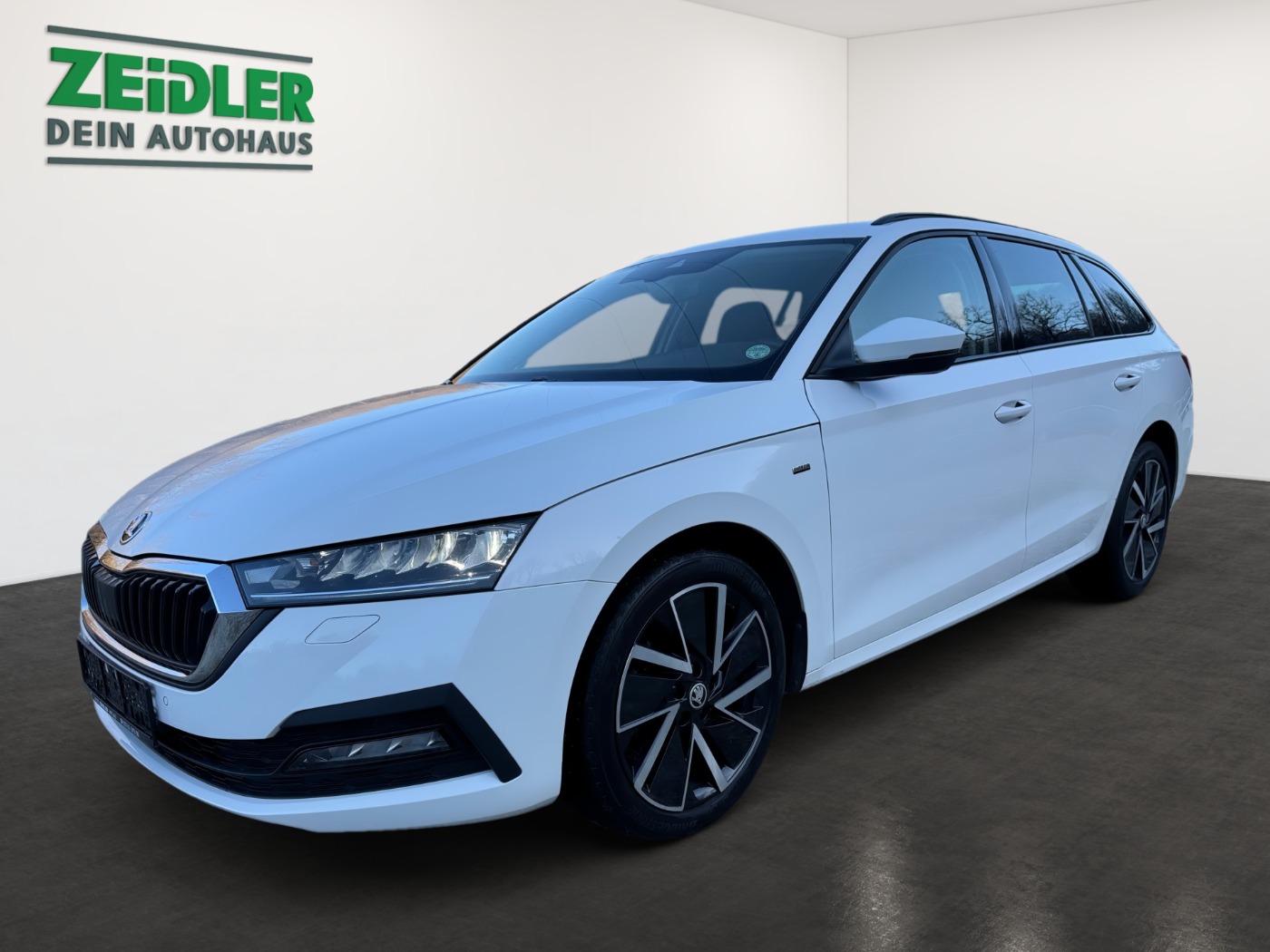 Škoda Octavia Combi 2.0 TDI Clever DSG ACC Navi Kam.