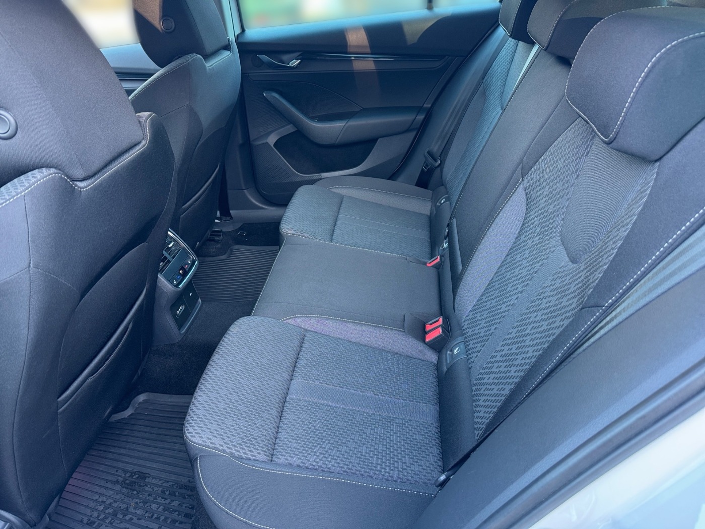 Škoda Octavia Combi 2.0 TDI Clever DSG ACC Navi Kam. Bild 11