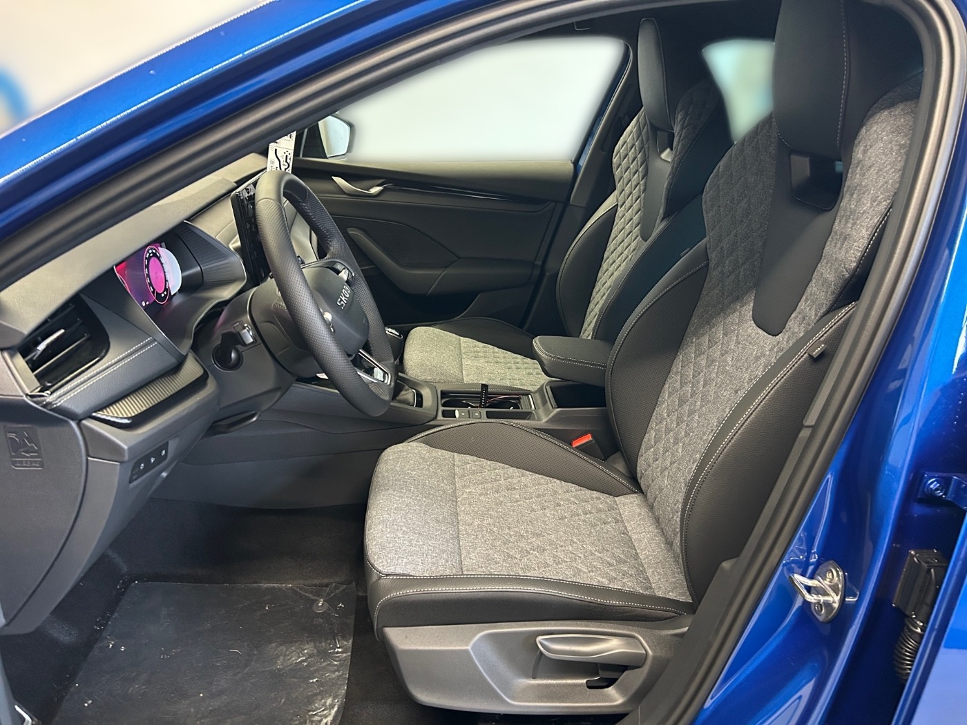 SKODA Octavia Combi 1.5 TSI Sportline Navi AHZV ACC Bild 7