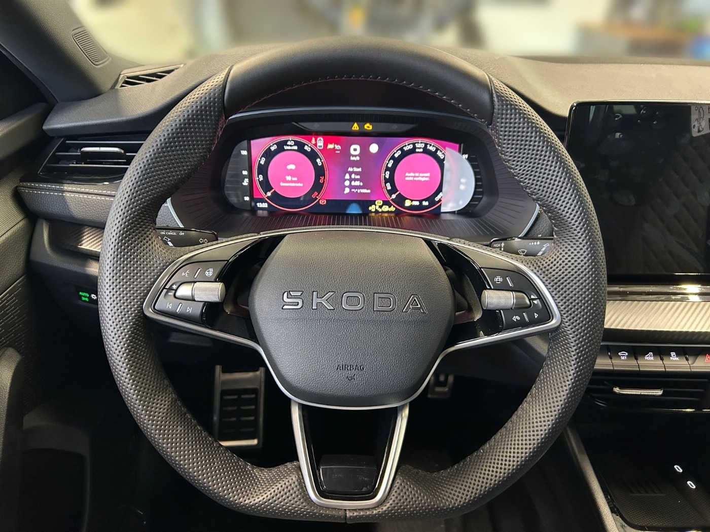 SKODA Octavia Combi 1.5 TSI Sportline Navi AHZV ACC Bild 8