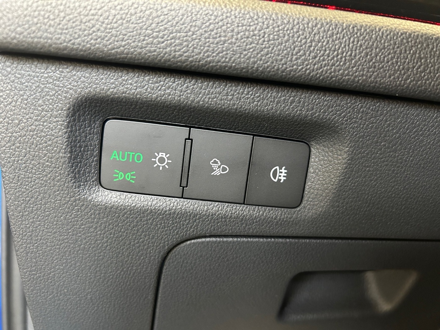 SKODA Octavia Combi 1.5 TSI Sportline Navi AHZV ACC Bild 18