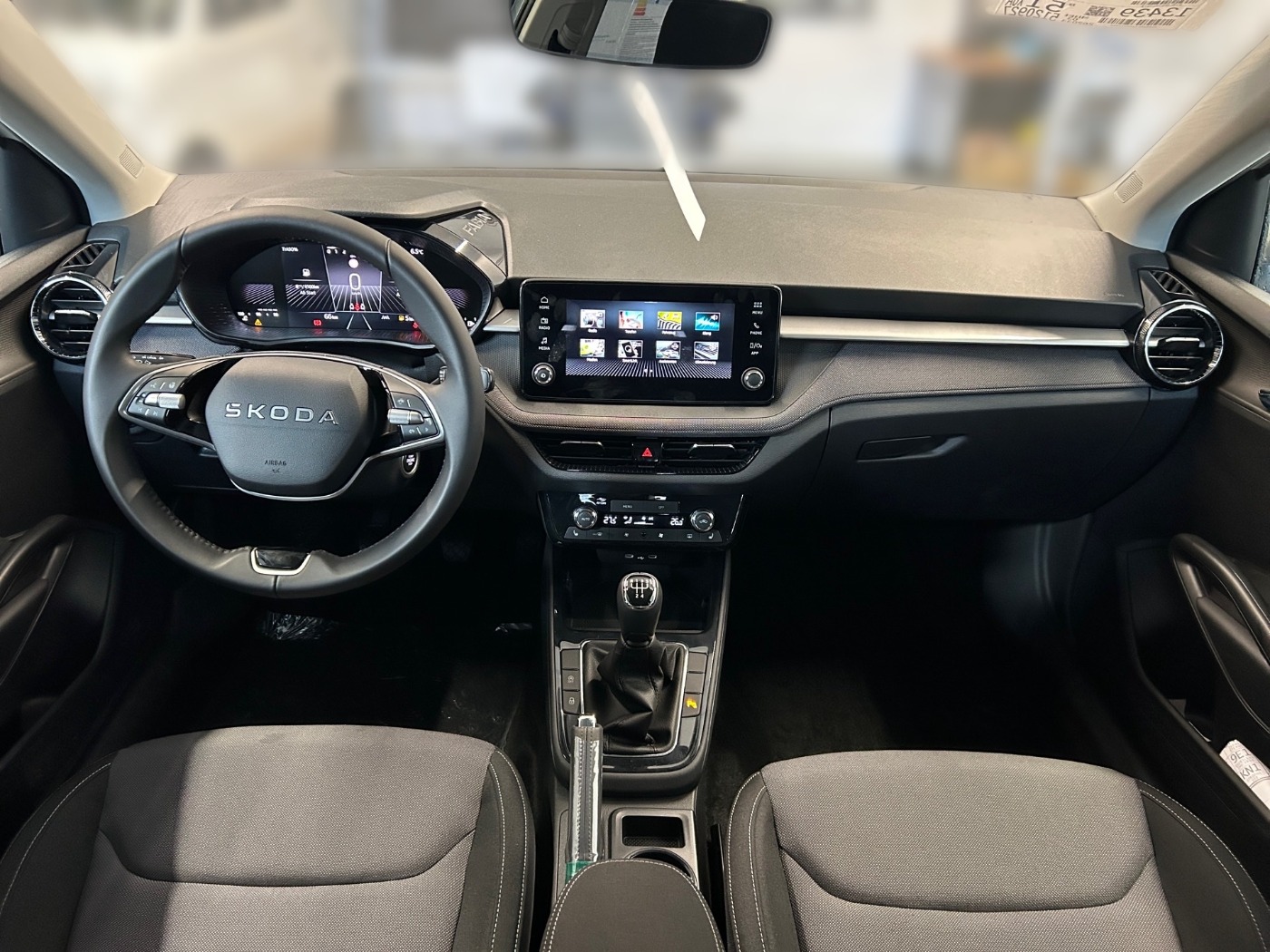 Škoda Fabia 1.0 MPI Selection LM Navi KlimaA beh. FS Bild 10