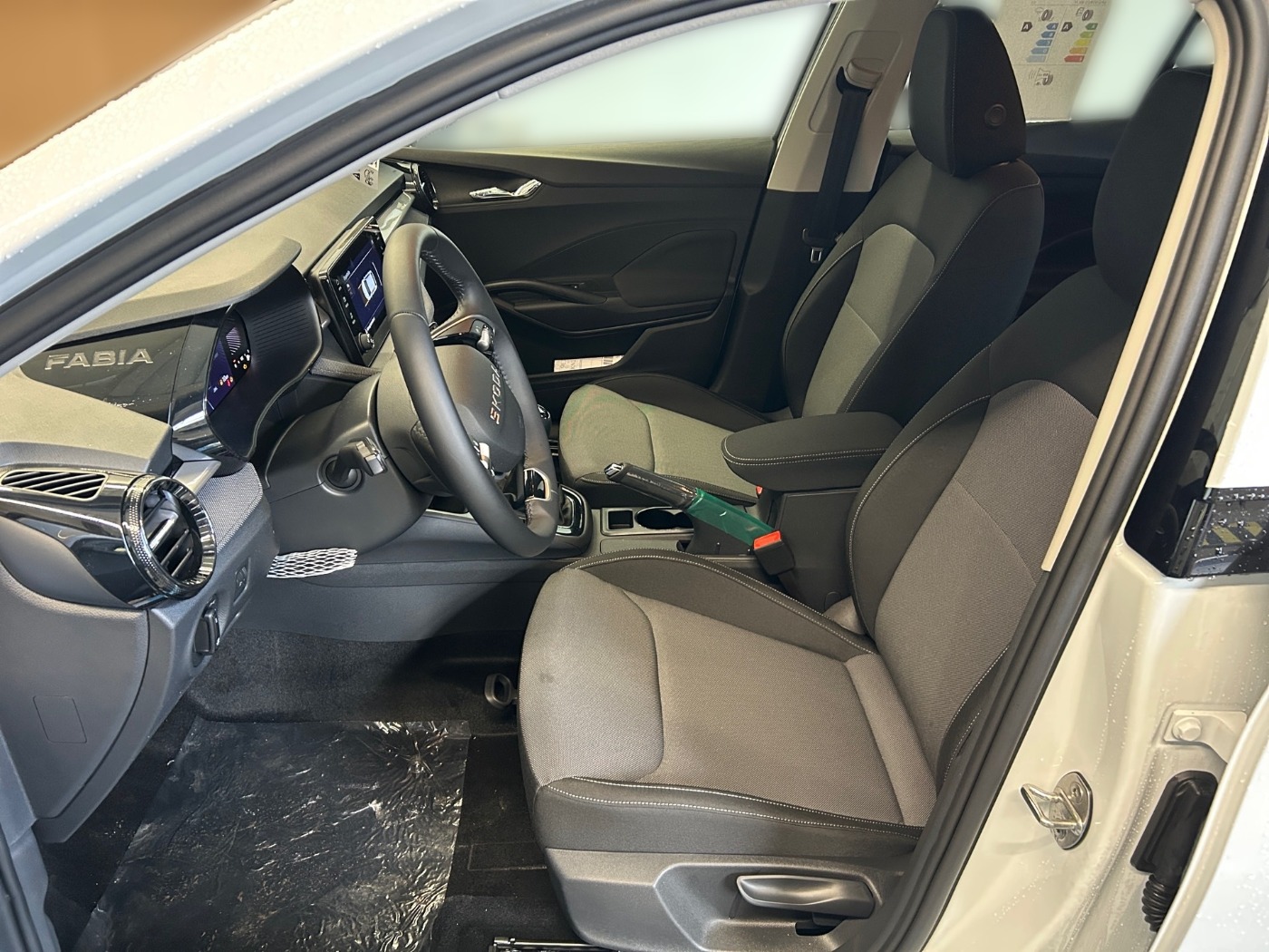 Škoda Fabia 1.0 MPI Selection LM Navi KlimaA beh. FS Bild 7