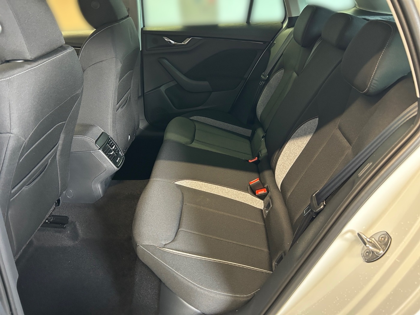 Škoda Scala 1.5 TSI Balance DSG LM Navi Kam. 2xKlima Bild 11