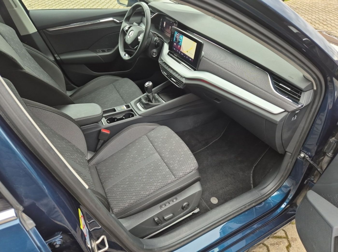 Škoda Octavia Combi 1.5 TSI ACT First Edition LM Navi Bild 18