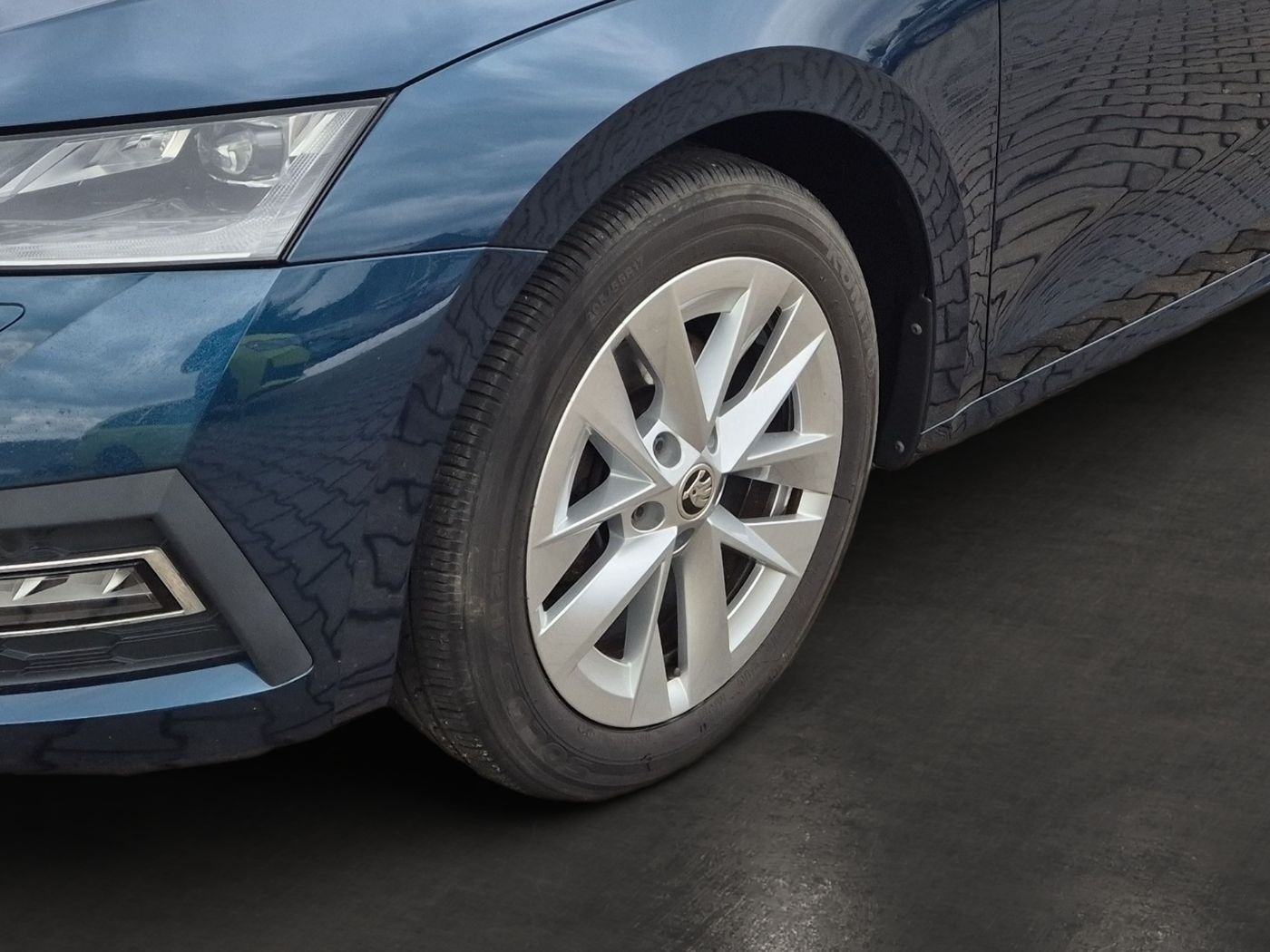 Škoda Octavia Combi 1.5 TSI ACT First Edition LM Navi Bild 6