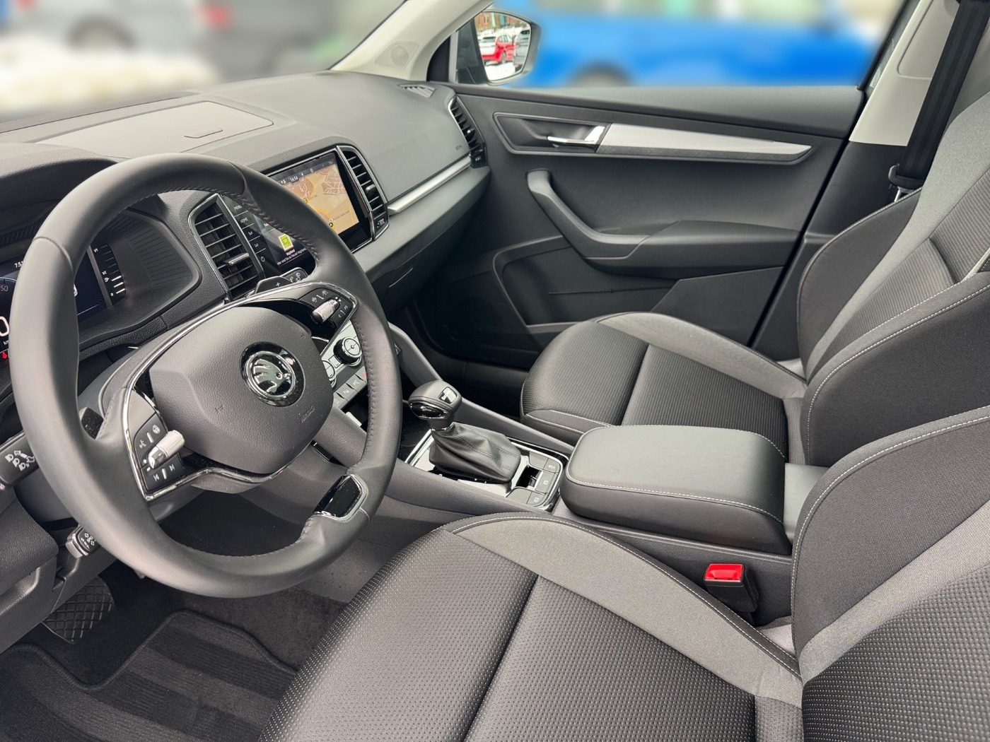 Škoda Karoq 1.5 TSI ACT Tour DSG LM Navi Kam. ParkAss Bild 7