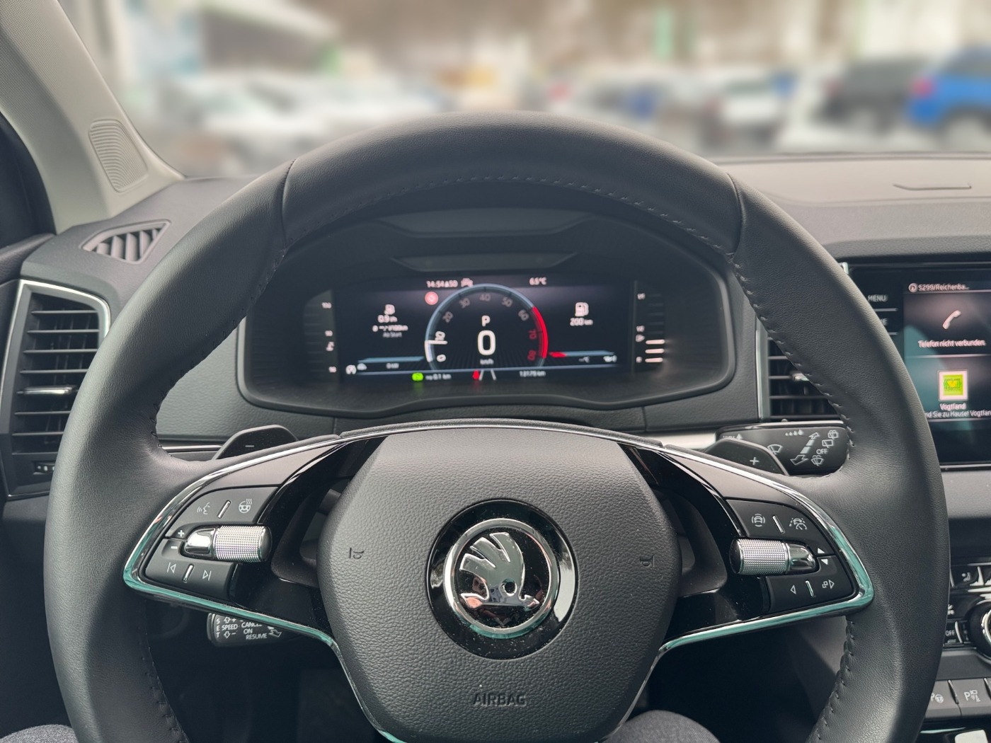 Škoda Karoq 1.5 TSI ACT Tour DSG LM Navi Kam. ParkAss Bild 8