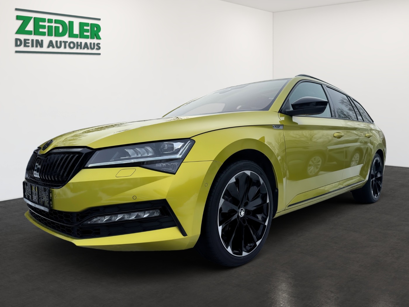 Škoda Superb Combi 2.0 TSI Sportline 4x4 DSG LM Navi