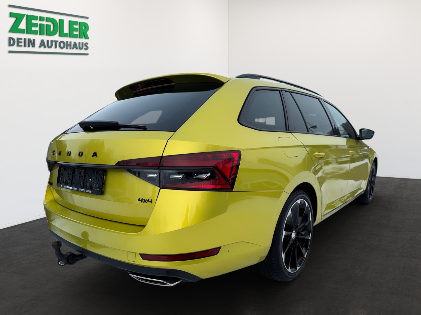 Škoda Superb Combi 2.0 TSI Sportline 4x4 DSG LM Navi Bild 3