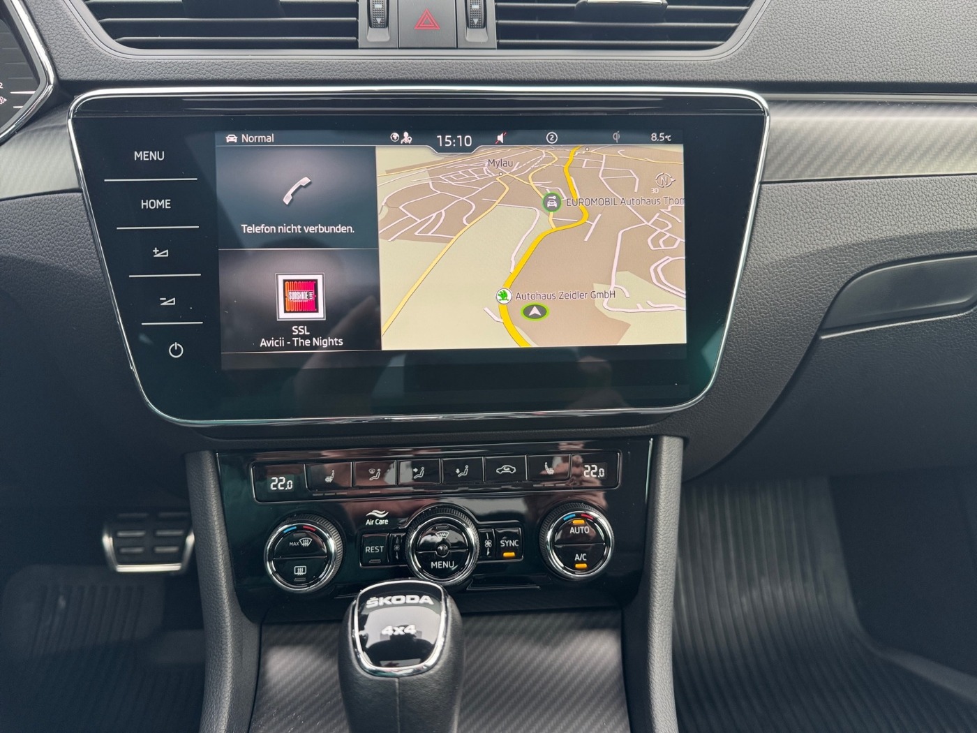 Škoda Superb Combi 2.0 TSI Sportline 4x4 DSG LM Navi Bild 9