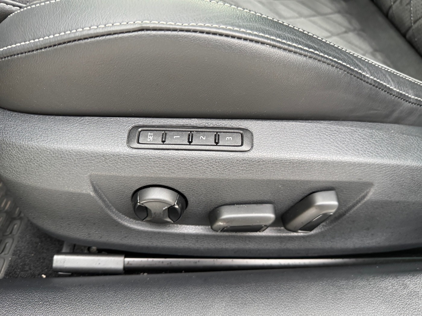 Škoda Superb Combi 2.0 TSI Sportline 4x4 DSG LM Navi Bild 15