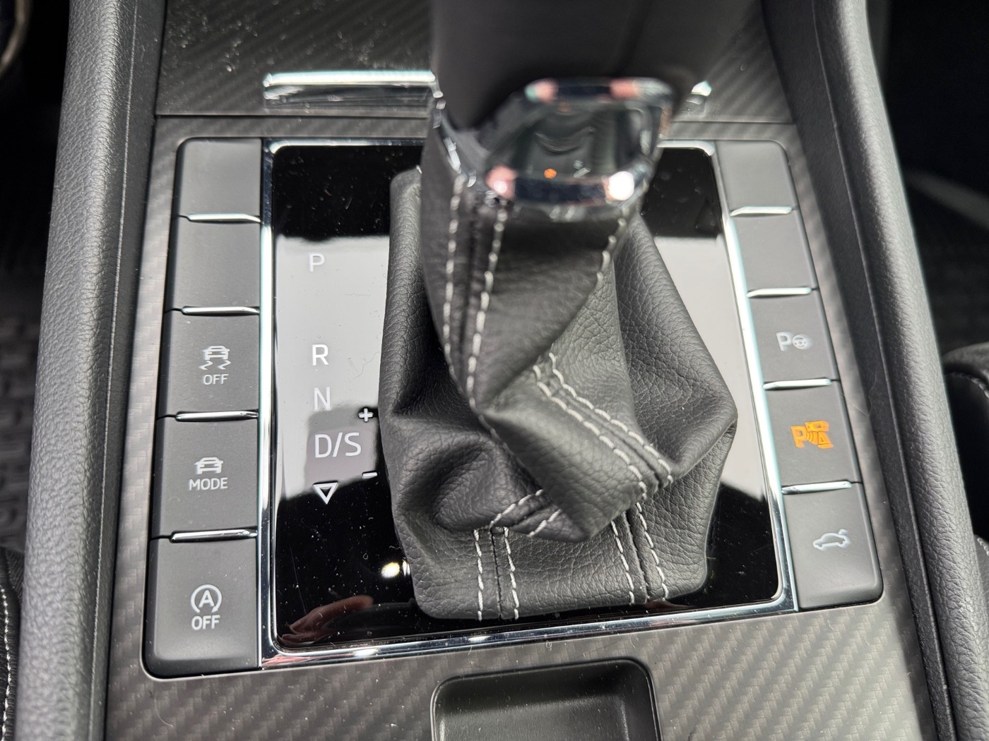 Škoda Superb Combi 2.0 TSI Sportline 4x4 DSG LM Navi Bild 18