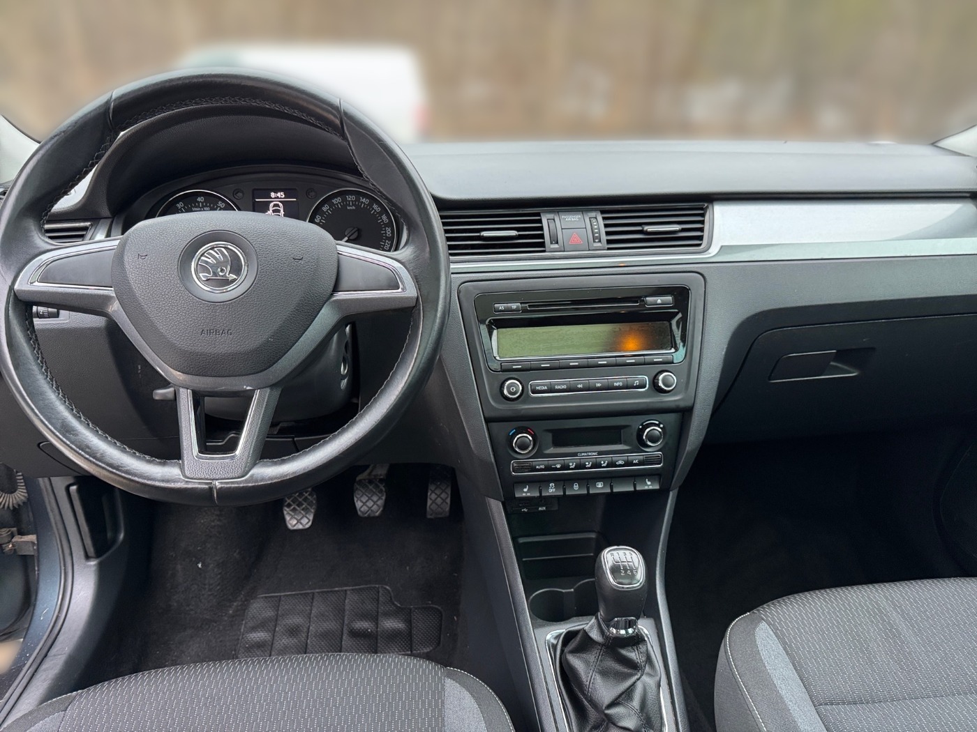 Skoda Rapid 1.2 TSI Spaceback Ambition Pano KlimaA PDC Bild 10