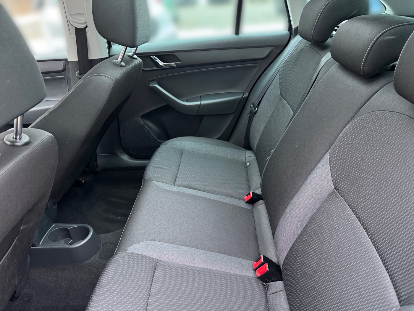 Skoda Rapid 1.2 TSI Spaceback Ambition Pano KlimaA PDC Bild 11