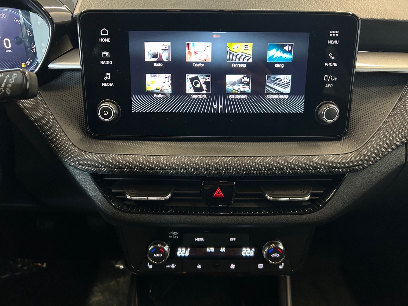 Škoda Fabia 1.0 TSI Tour LM Navi Kam. 2xKlima AHK LED Bild 9