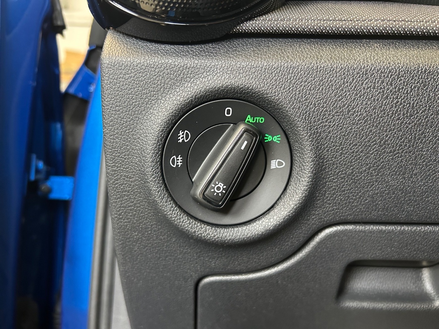 Škoda Fabia 1.0 TSI Tour LM Navi Kam. 2xKlima AHK LED Bild 14