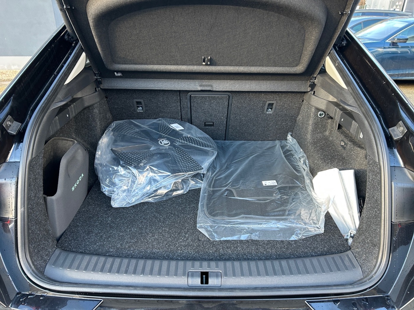 Škoda Enyaq Coup  85 82 kWh Navi Pano Kam. 360 4xSHZ Bild 12