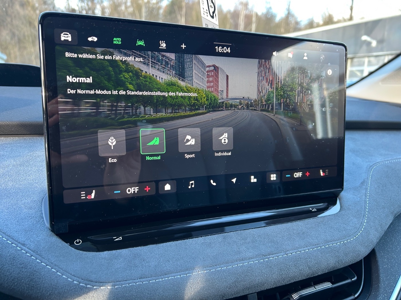 Škoda Enyaq Coup  85 82 kWh Navi Pano Kam. 360 4xSHZ Bild 15