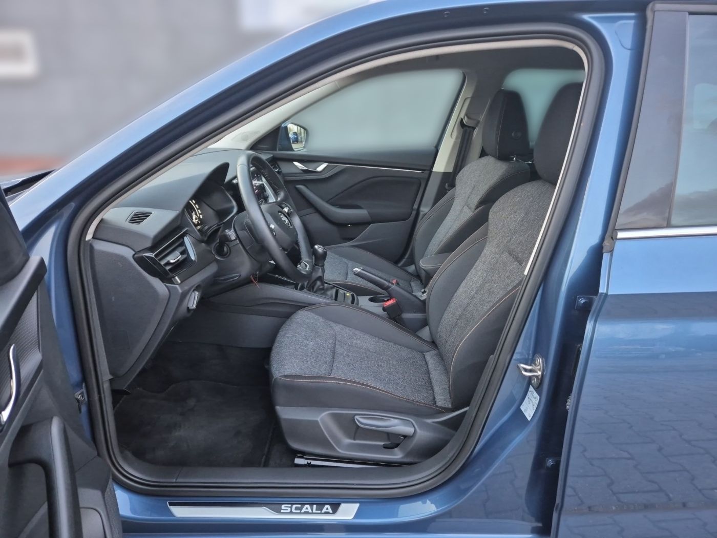 Škoda Scala 1.0 TSI Clever LM Kam. KlimaA LED FS beh. Bild 7