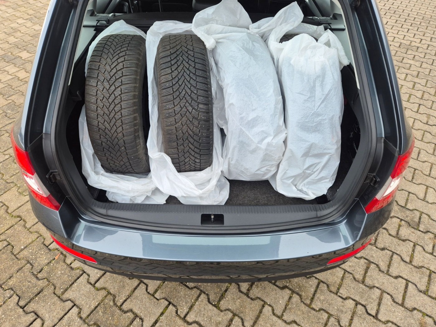 Škoda Octavia Combi 1.2 TSI Style LM 2xKlima Allwetter Bild 16