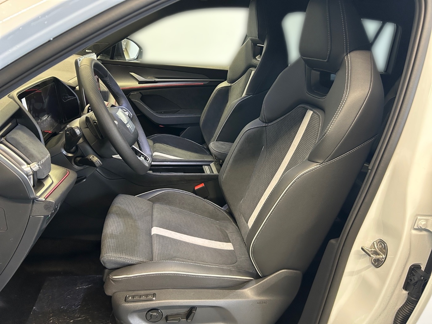 Škoda Kodiaq Sportline 2,0 TDI 4x4 DSG Navi SportS. Bild 7