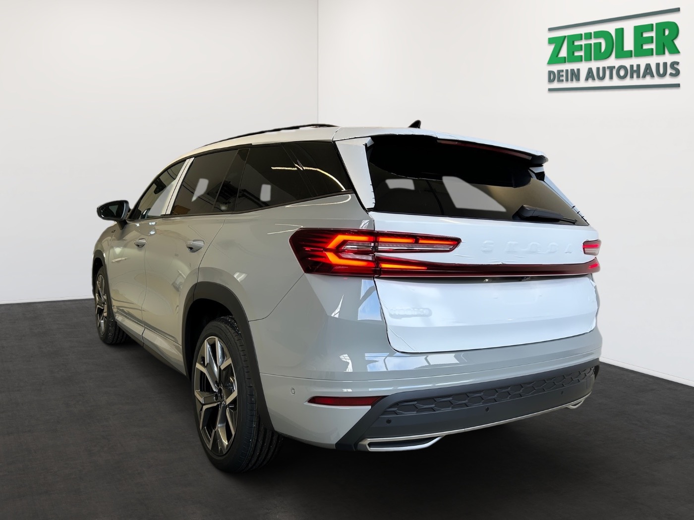 Škoda Kodiaq Sportline 2,0 TSI DSG Navi SportS. ParkAss Bild 4
