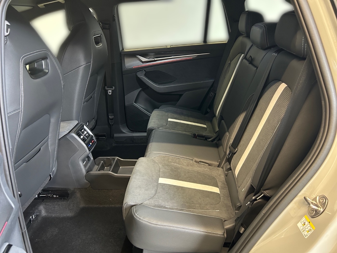 Škoda Kodiaq Sportline 2,0 TSI DSG Navi SportS. ParkAss Bild 9