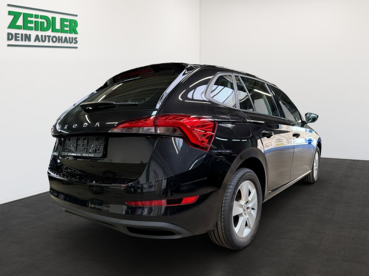 Škoda Scala 1.0 TSI Cool Plus LM LED PDC SHZ SpurH Bild 3