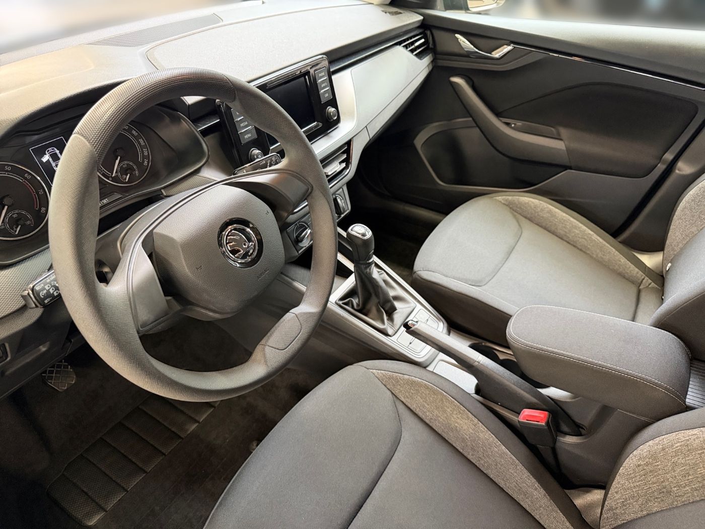 Škoda Scala 1.0 TSI Cool Plus LM LED PDC SHZ SpurH Bild 7