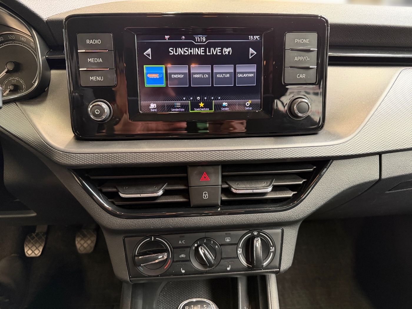 Škoda Scala 1.0 TSI Cool Plus LM LED PDC SHZ SpurH Bild 9