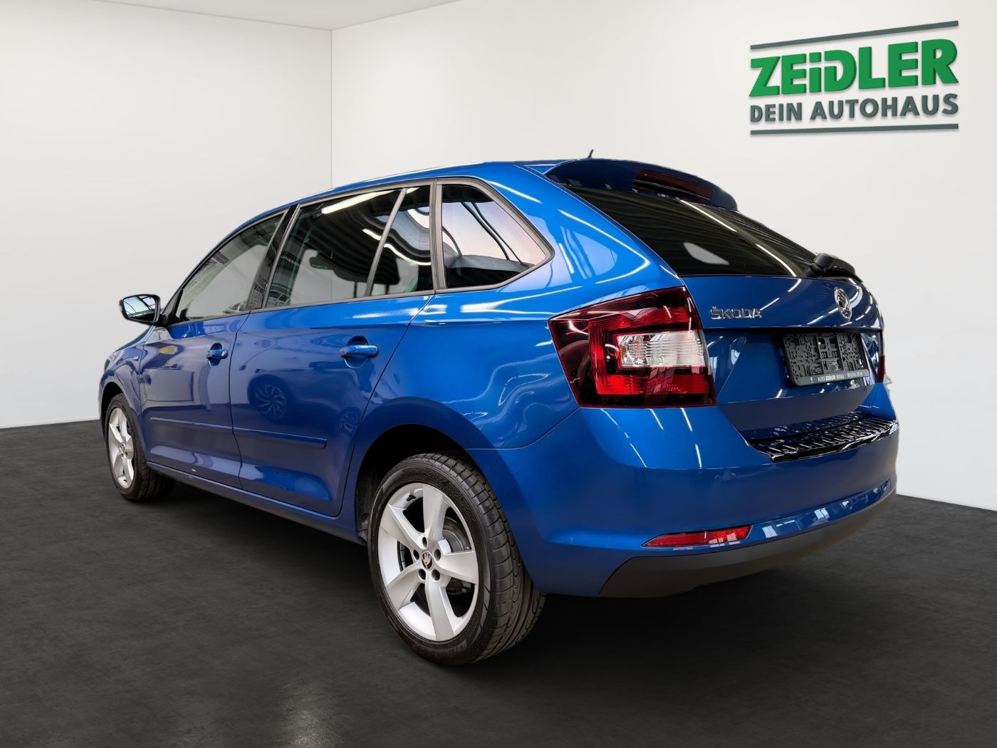 Škoda Rapid Spaceback 1,0 TSI Clever SHZ PDC Klima Navi Bild 4