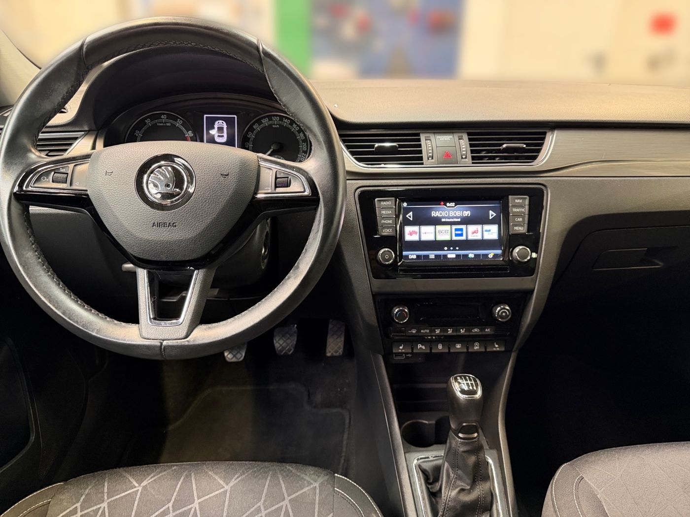 Škoda Rapid Spaceback 1,0 TSI Clever SHZ PDC Klima Navi Bild 10