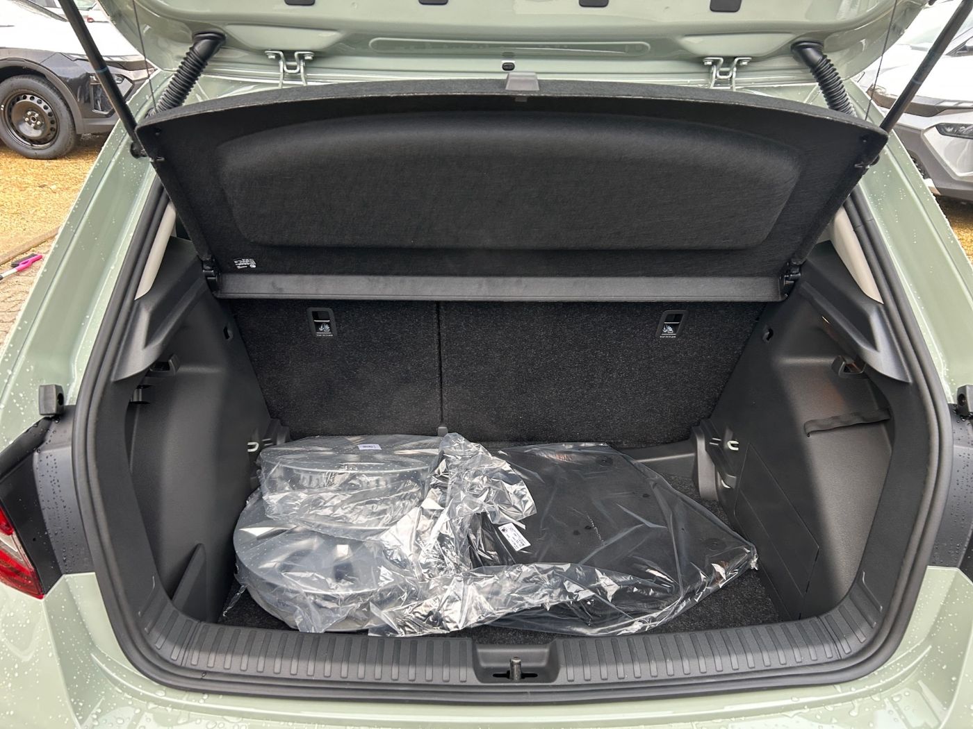 Škoda Fabia 1.0 MPI Selection Navi 2xKlima KlimaA LED Bild 12