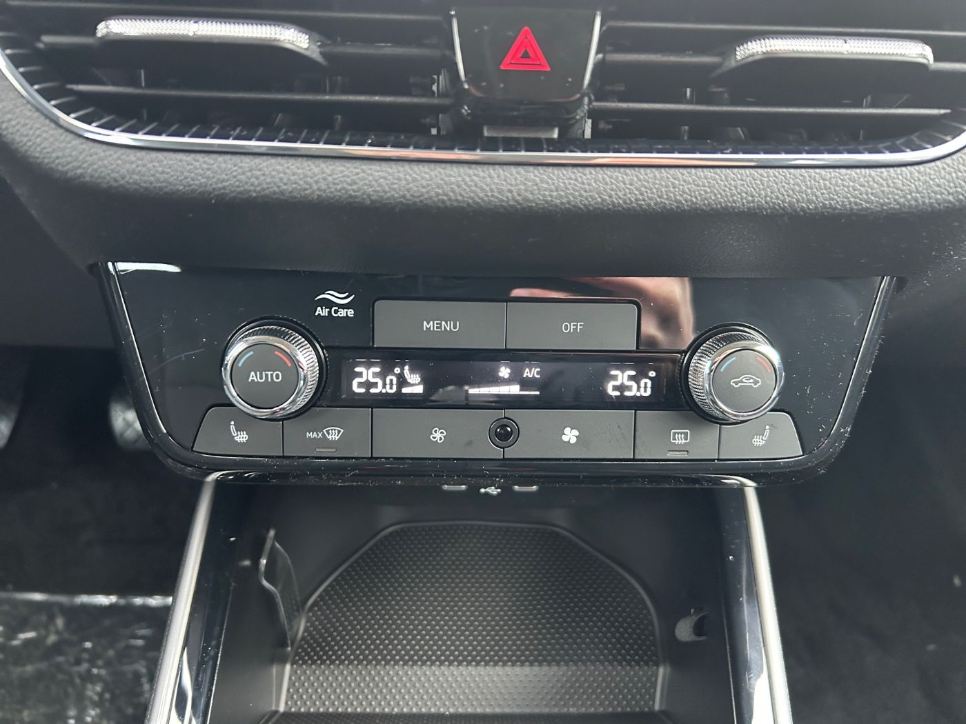 Škoda Fabia 1.0 MPI Selection Navi 2xKlima KlimaA LED Bild 15