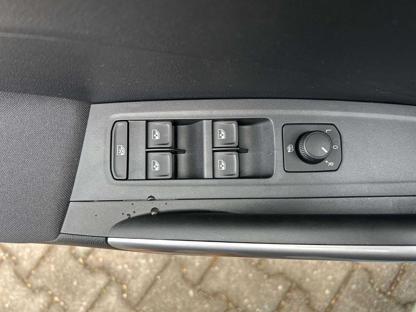 Škoda Fabia 1.0 MPI Selection Navi 2xKlima KlimaA LED Bild 16