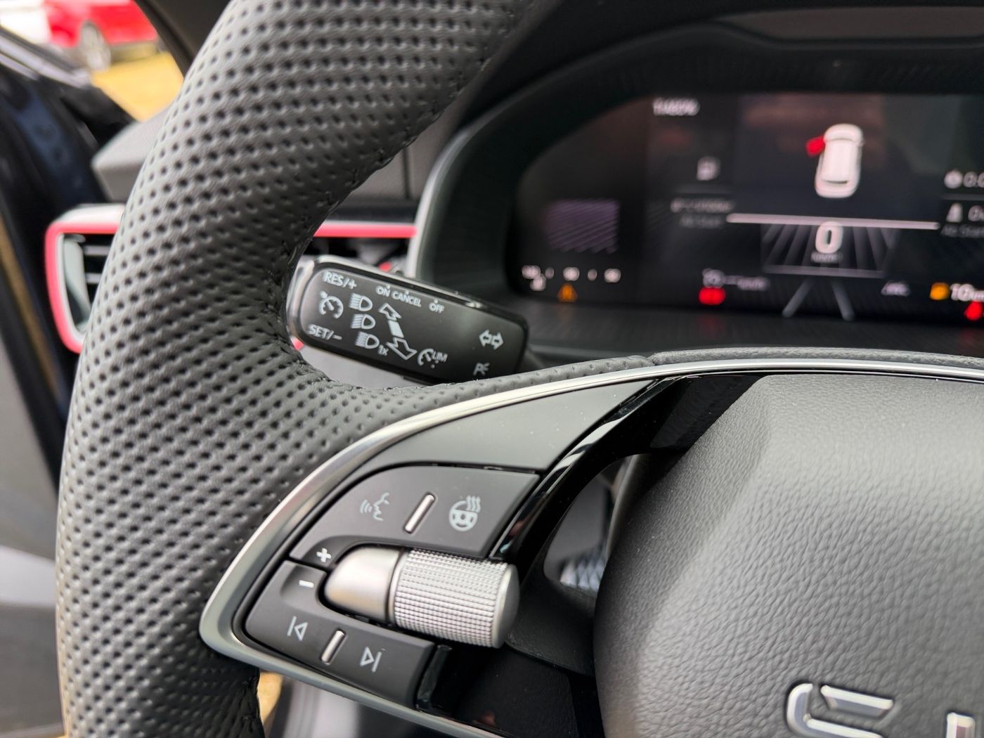 Škoda Kamiq 1.0 TSI Selection LM Kam. Matrix beh. FS Bild 14