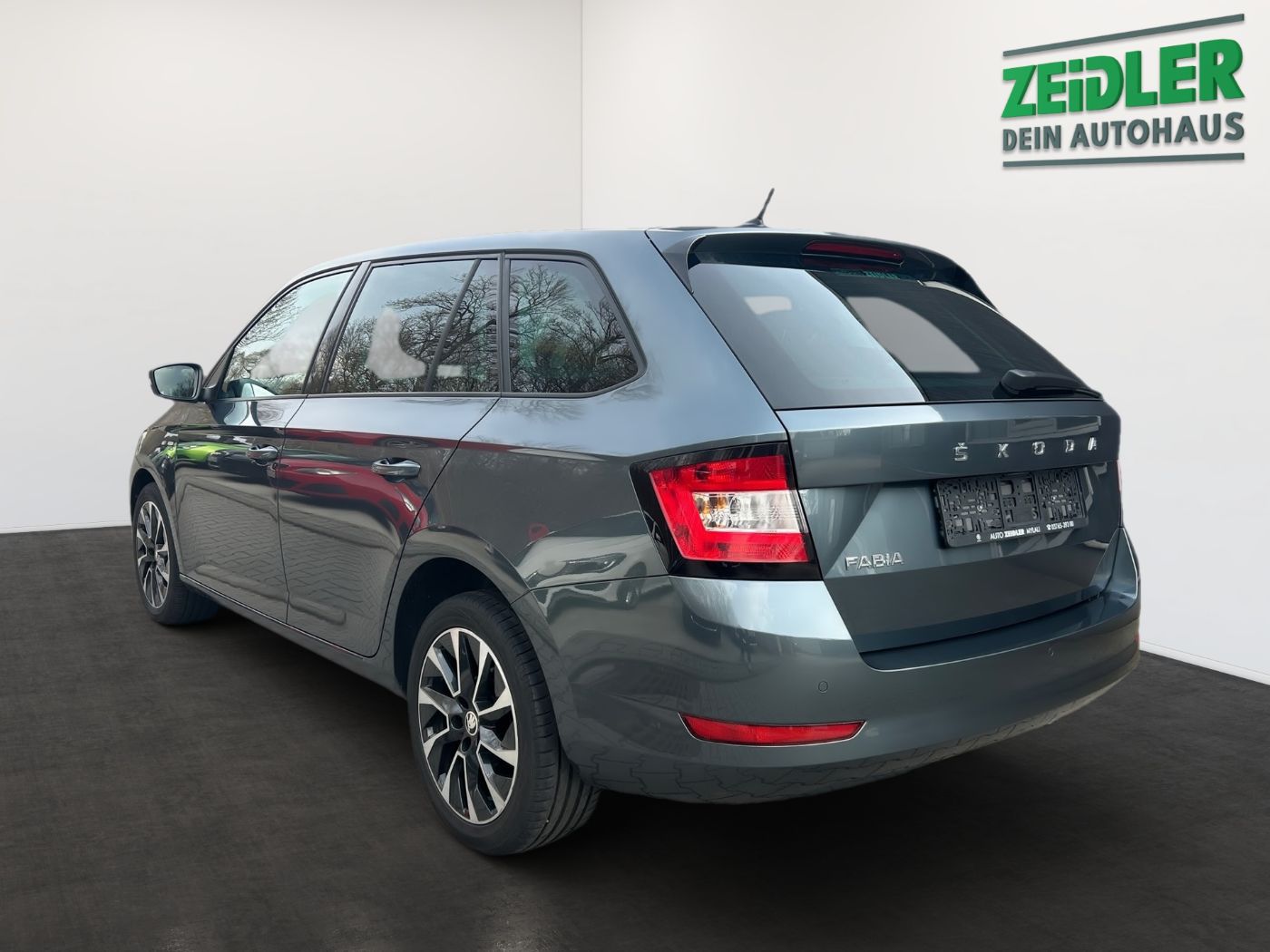 Škoda Fabia Combi 1.0 TSI Drive 125 ACC PDC Climatronic Bild 4
