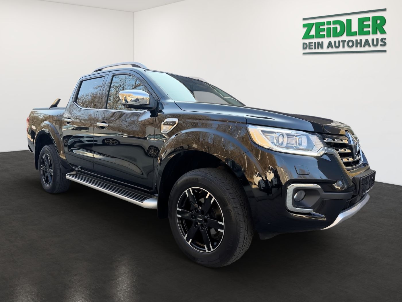 Renault Alaskan 2.3 dCi 190 AT Intens DC 4x4 Navi Bild 2
