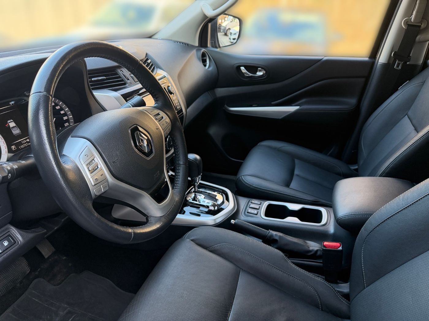 Renault Alaskan 2.3 dCi 190 AT Intens DC 4x4 Navi Bild 7